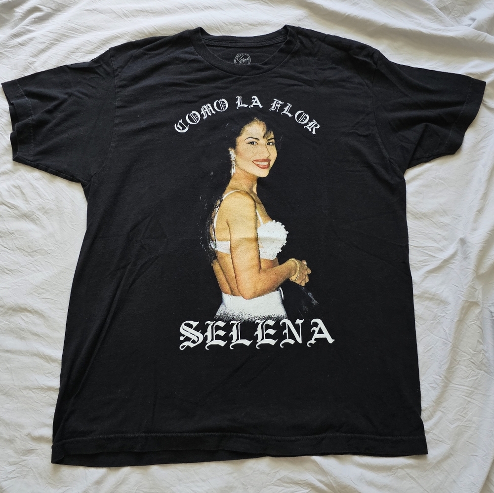 Large black Selena tee